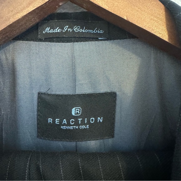 Kenneth Cole Reaction Black And Gray Pinstriped 2 pcs Wool Suit. Size 42… - Picture 3 of 17